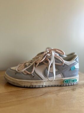 Women’s 7 Nike Dunk Low Trainers